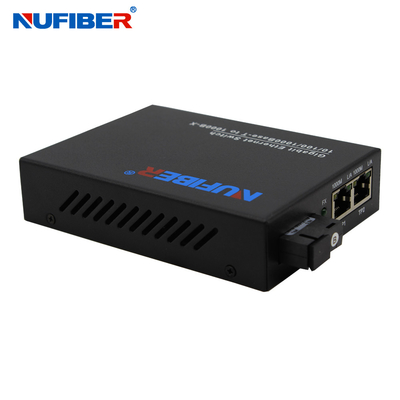 le commutateur de réseau de 2port Gigabit Ethernet avec la fibre met en communication la petite puissance